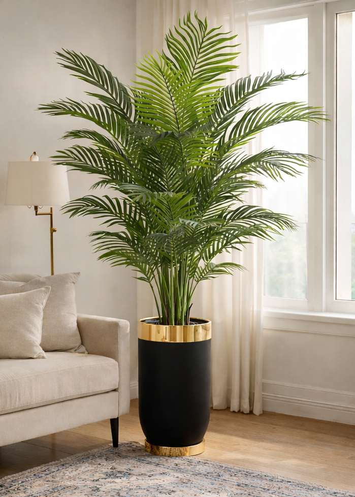 Palmeira Artificial Elegance com Vaso Preto e Borda Dourada